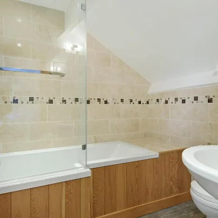 Holiday home Hazel Grove House *